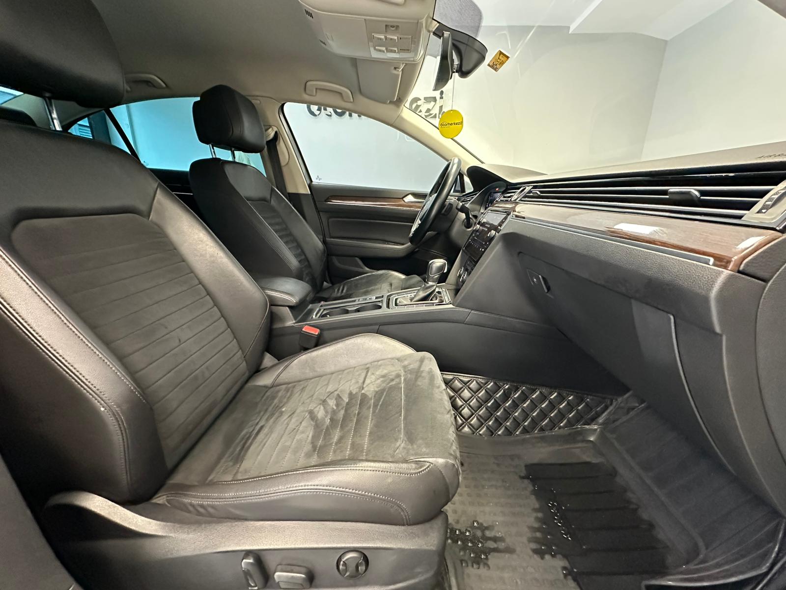 VOLKSWAGEN PASSAT 25